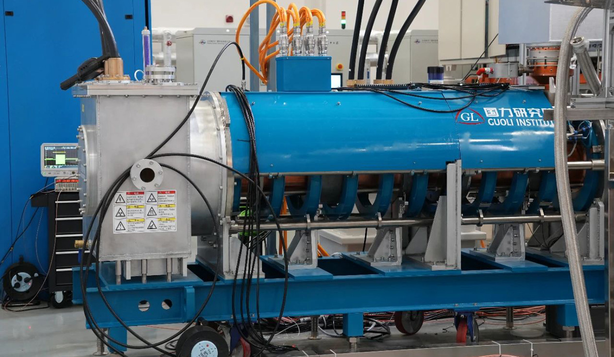 P波段大功率速调管